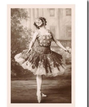 Anna Pavlova in Ballet Pose