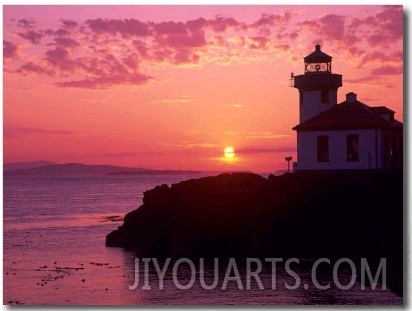 Lime Kiln Lighthouse, Entrance to Haro Strait, San Juan Island, Washington, USA