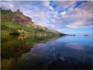 Cruise Ship Paul Gauguin, Cooks Bay, Moorea