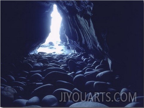 Sea Cave at La Jolla Caves off the Pacific Ocean, San Diego, California, USA