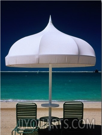 Chairs and Umbrella at Jumeirah Beach, Ritz Carlton Hotel, Dubai, United Arab Emirates