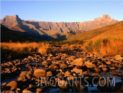 Thukela River and Amphitheatre, Northern Drakensberg, Royal Natal National Park, South Africa