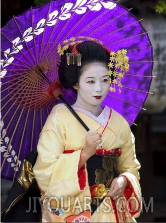 Geisha, Maiko (Trainee Geisha) in Gion, Kyoto City, Honshu, Japan