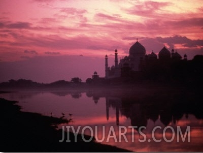 Silhouette of Taj Mahal, Agra, India